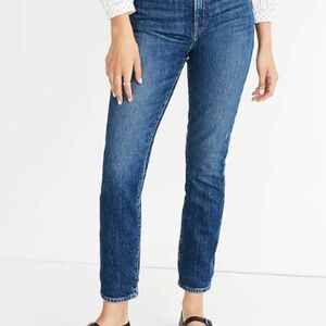 Madewell The Petite High-Rise Slim Boyjean in Barksdale Wash